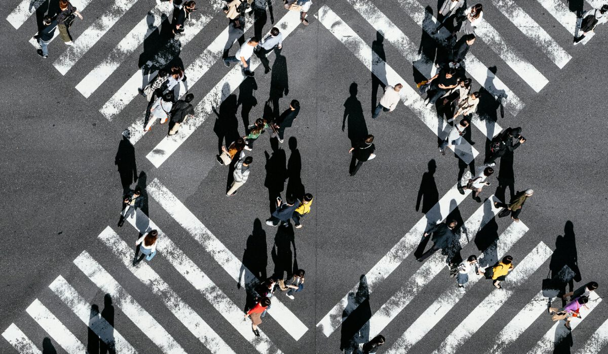 Croisement qu'âtres chemin de piétons